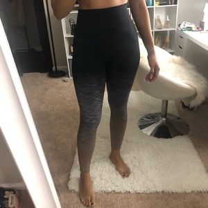 Like new High waisted Victoria’s Secret leggings